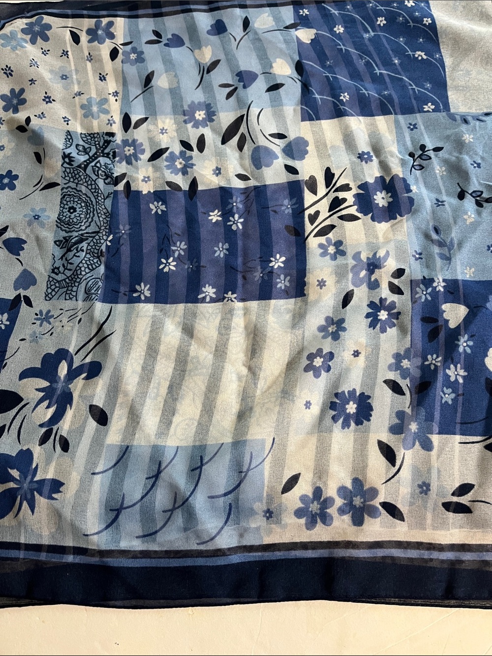 4 Women neck scarfs